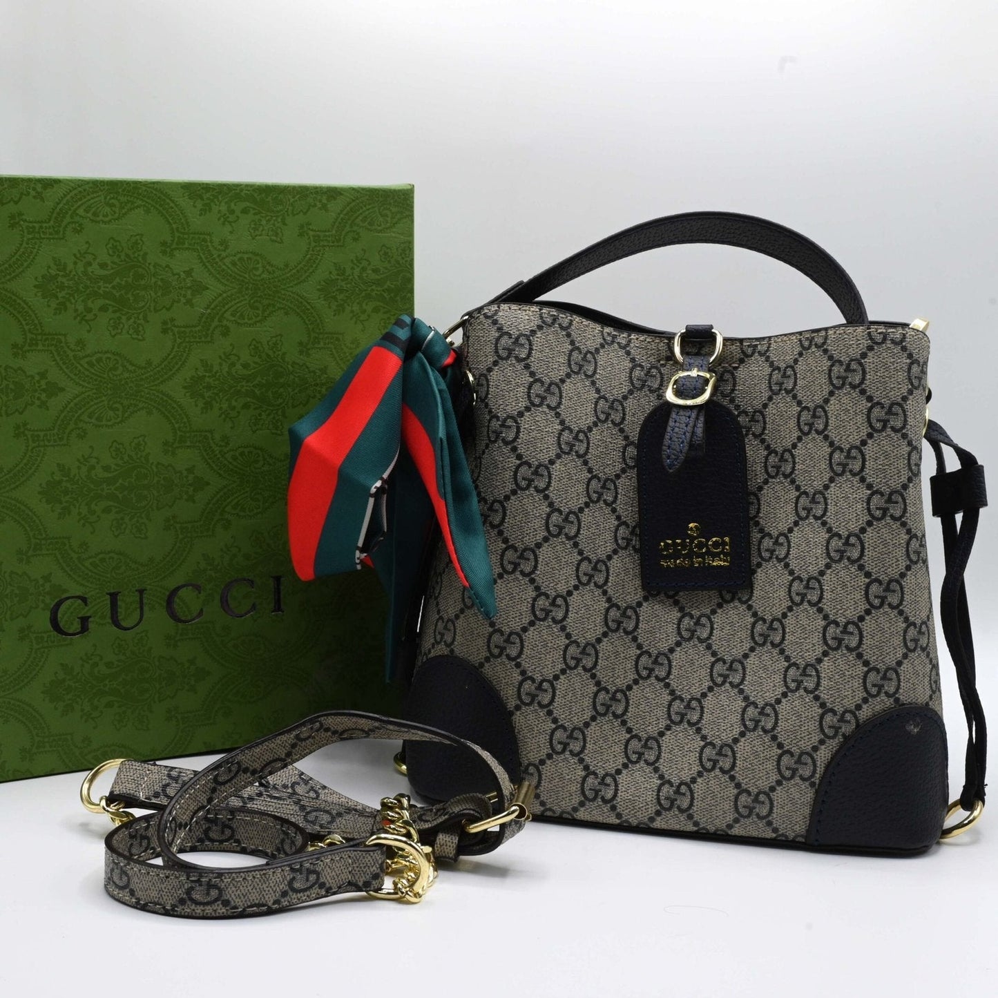 Gucci Bucket - Black