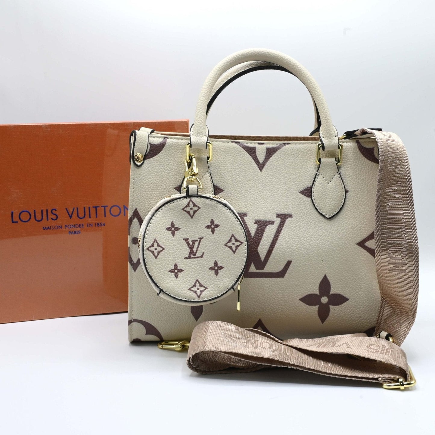 Louis Vuitton On the go Handbag - White
