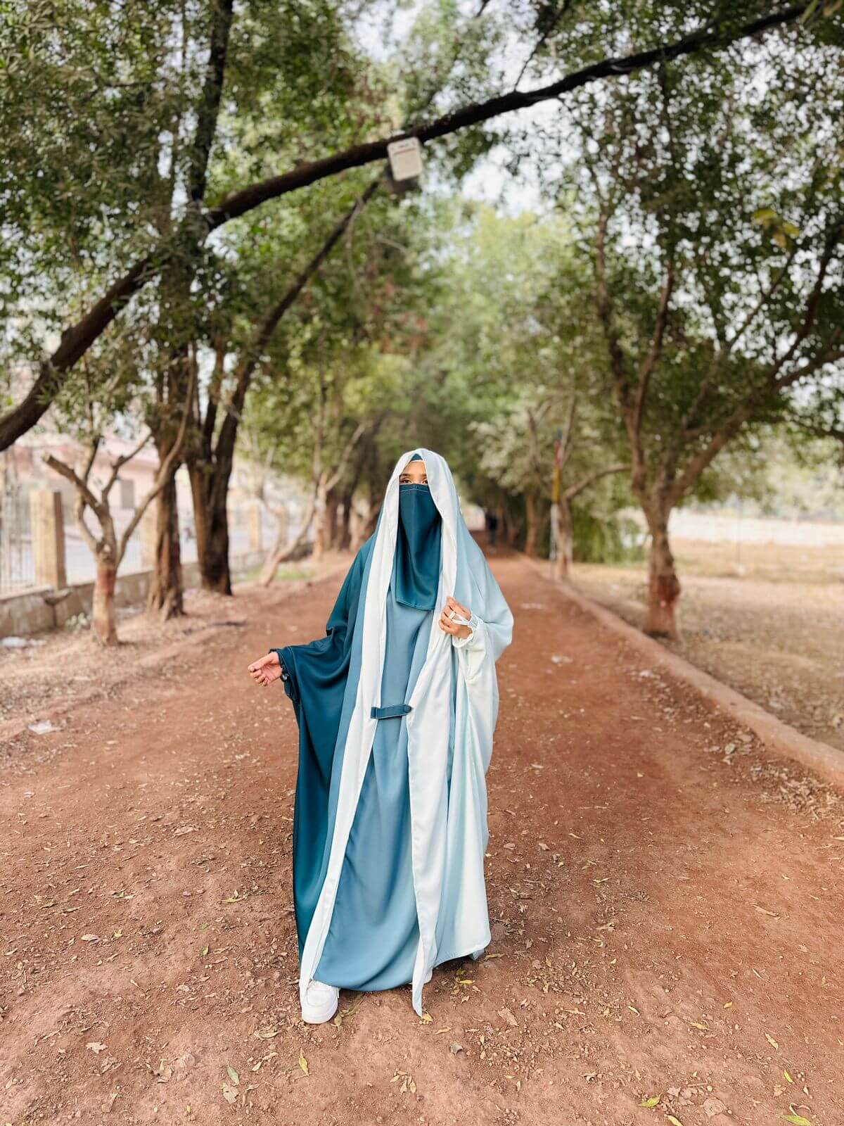 SAUDI JILBAB - Teal & Pearl